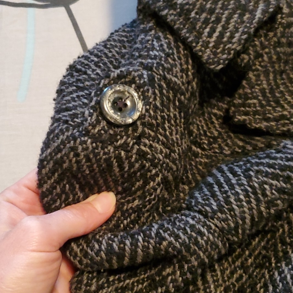 Coat - Picture 4 of 8